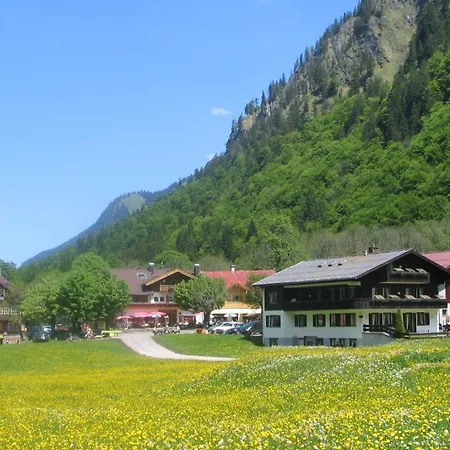 Mountain Hostel *