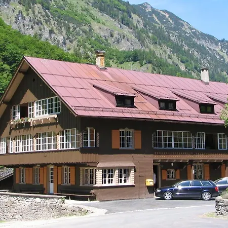 Mountain Hostel *